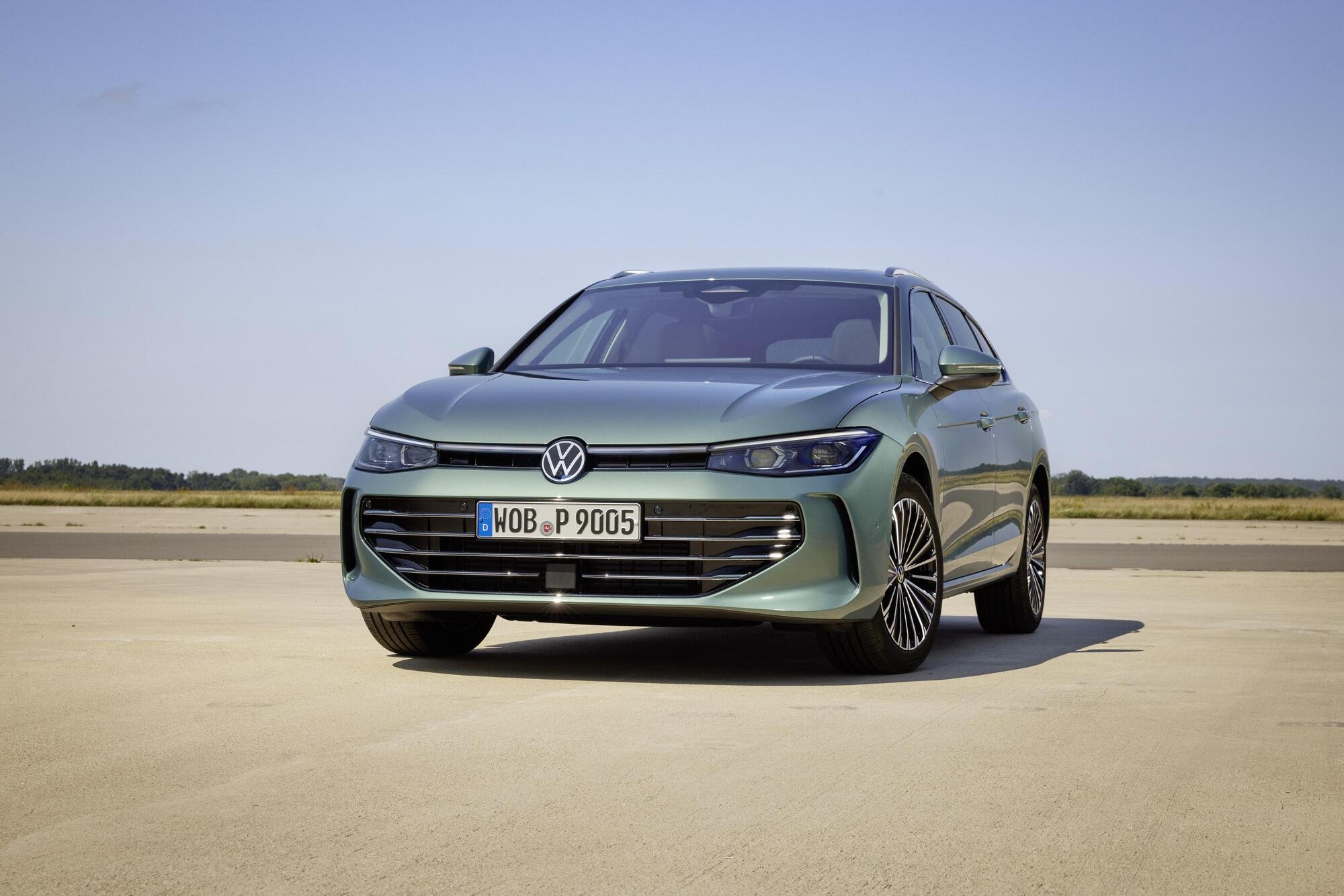 Volkswagen Passat 2024, Benzina, Diesel e Plug-In da 100 km! [VIDEO]