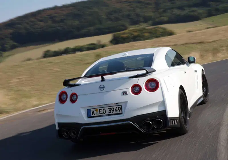 Nissan GT-R (2008-22) (4)
