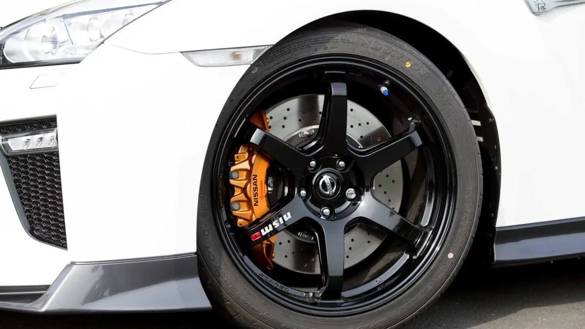 Nissan GT-R (2008-22) (12)