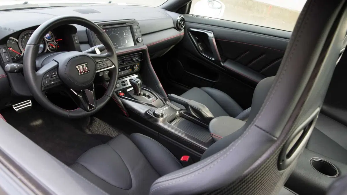 Nissan GT-R (2008-22) (7)