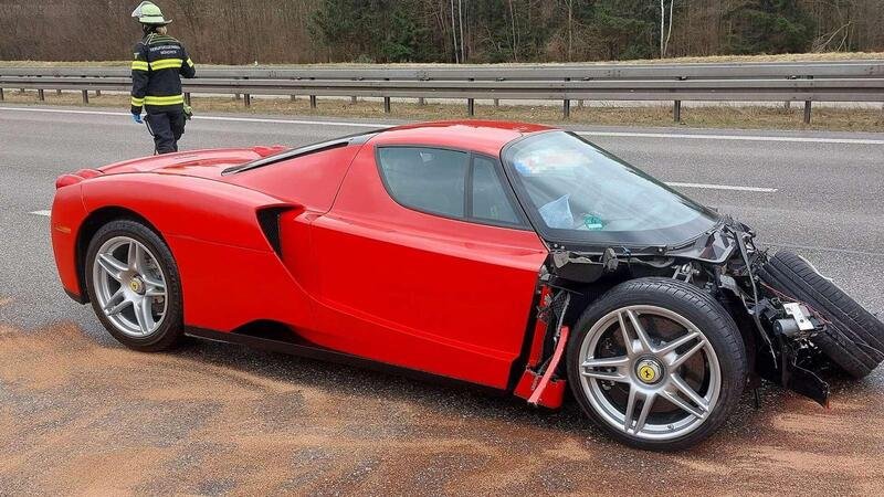 Ferrari Enzo: per ripararla ci vorr&agrave; la madre di tutti gli assegni