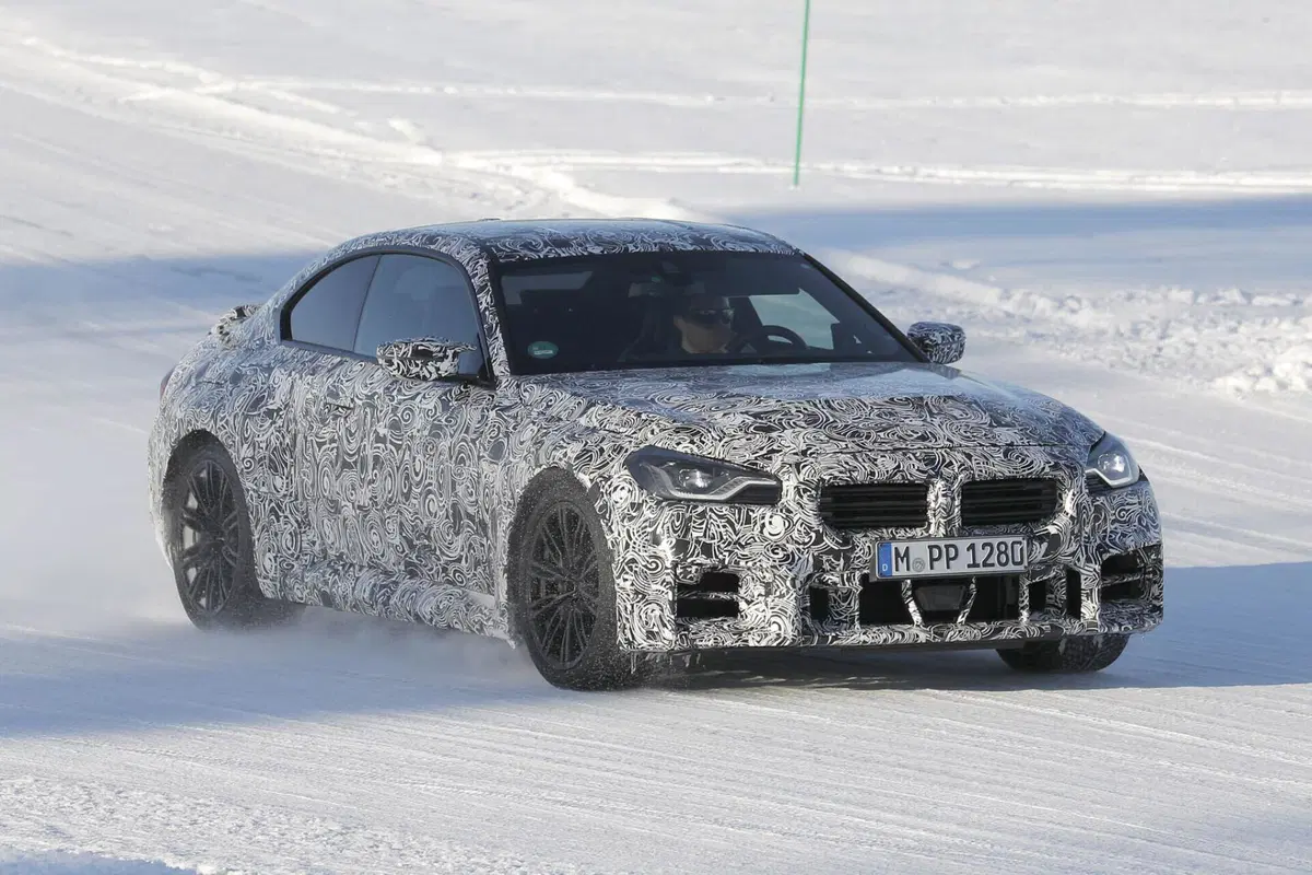 BMW M2 CS, ecco il prototipo della futura serie limitata [Foto Spia] (9)