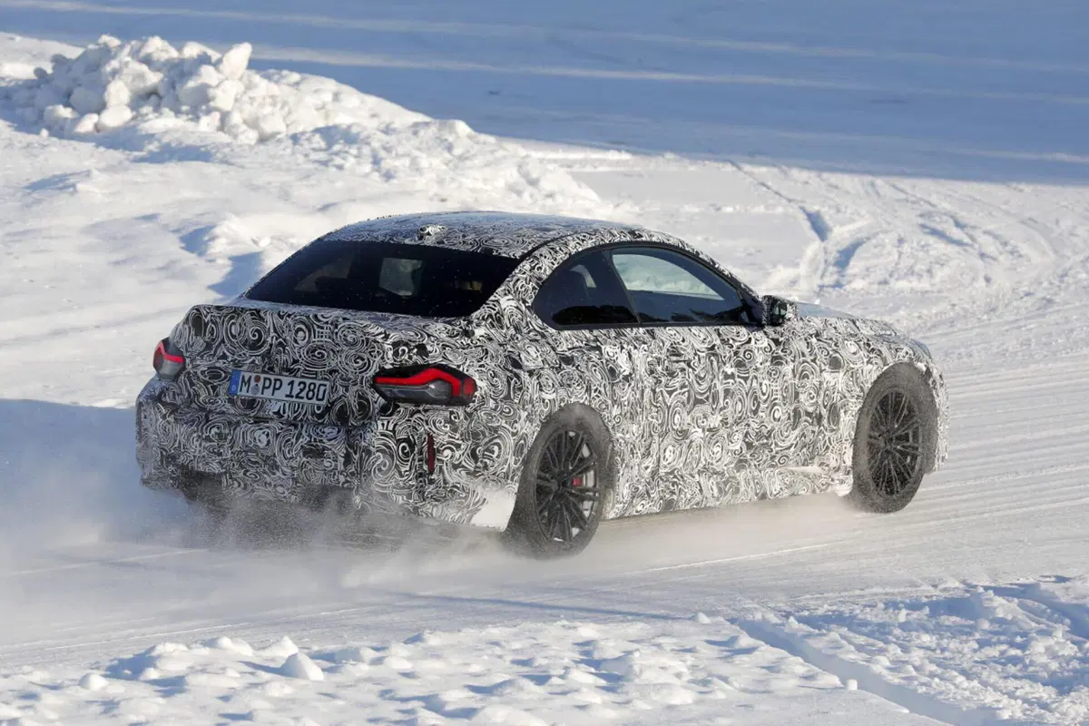 BMW M2 CS, ecco il prototipo della futura serie limitata [Foto Spia] (11)