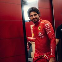 F1: Ferrari, Carlos Sainz ha l'appendicite e salta il GP dell'Arabia Saudita. Al suo posto Oliver Bearman