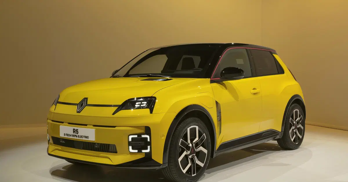 Nuova Renault 5, l&rsquo;allestimento base da 24.000 euro non avr&agrave; la ricarica rapida