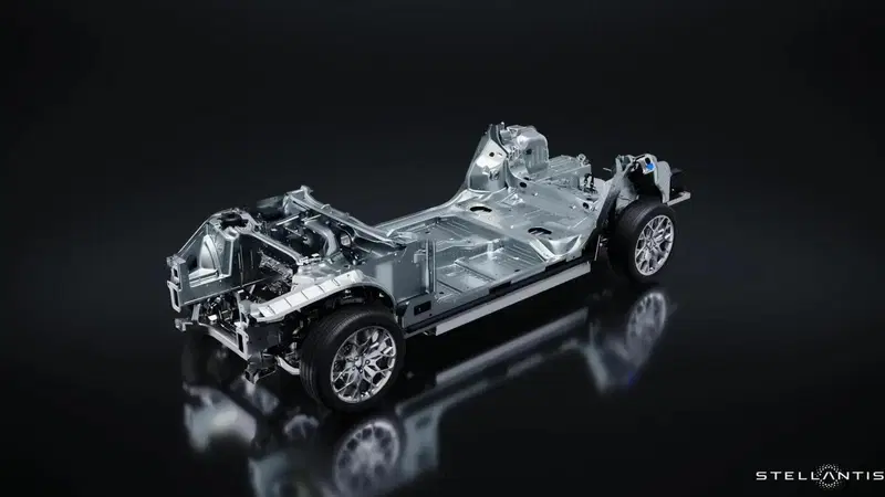 Ho VISTO Alfa Romeo Milano MA non posso dire com'&egrave;! | In compenso Giulia e Stelvio... [VIDEO]
