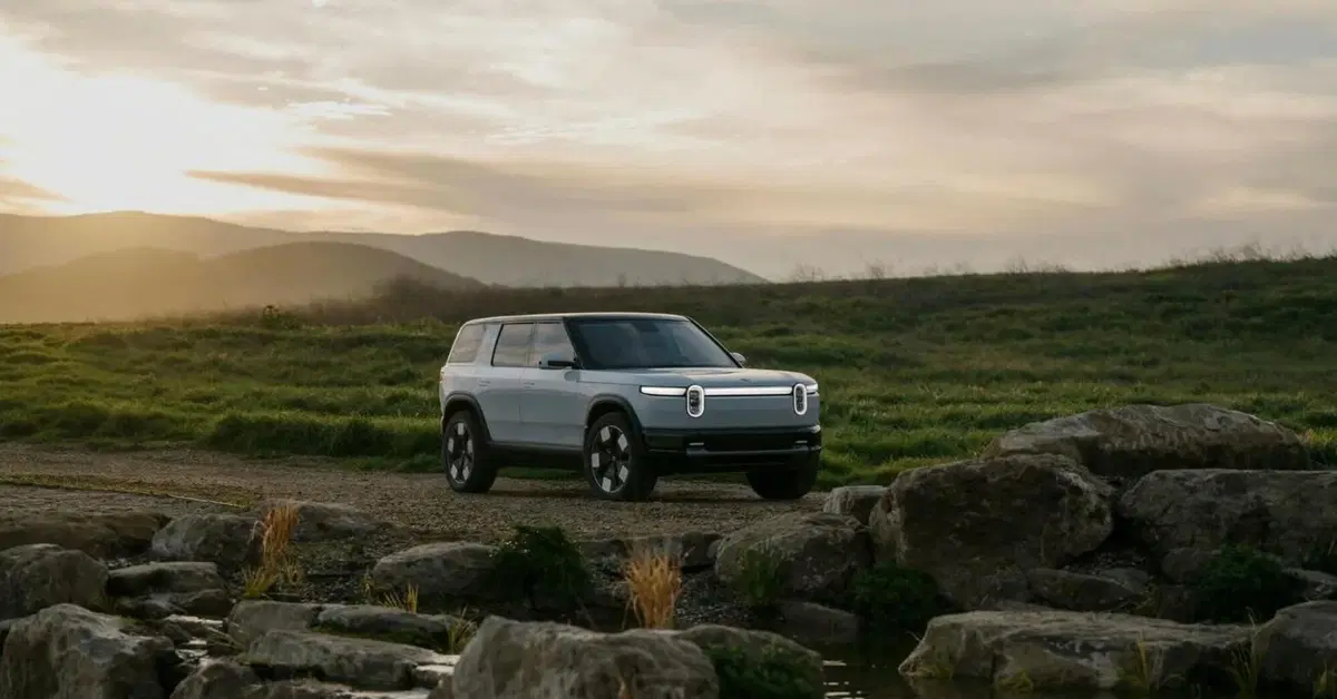 Rivian: perde 40 mila dollari per ogni auto venduta, ma arriva la "piccola" R2
