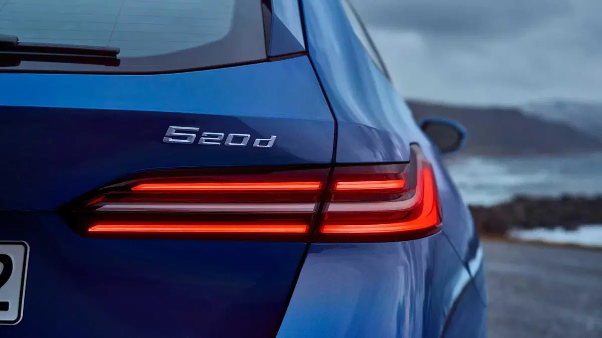 BMW Serie 5 Touring 520d  48V xdrive Special Edition auto (15)