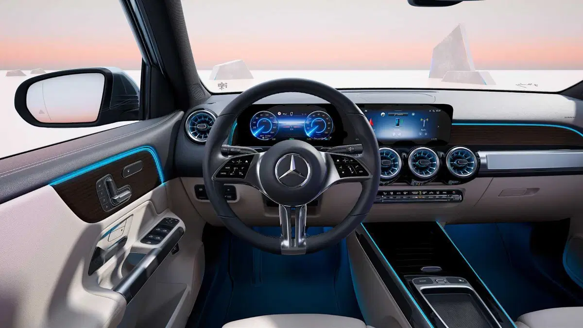 Mercedes-Benz EQA (8)