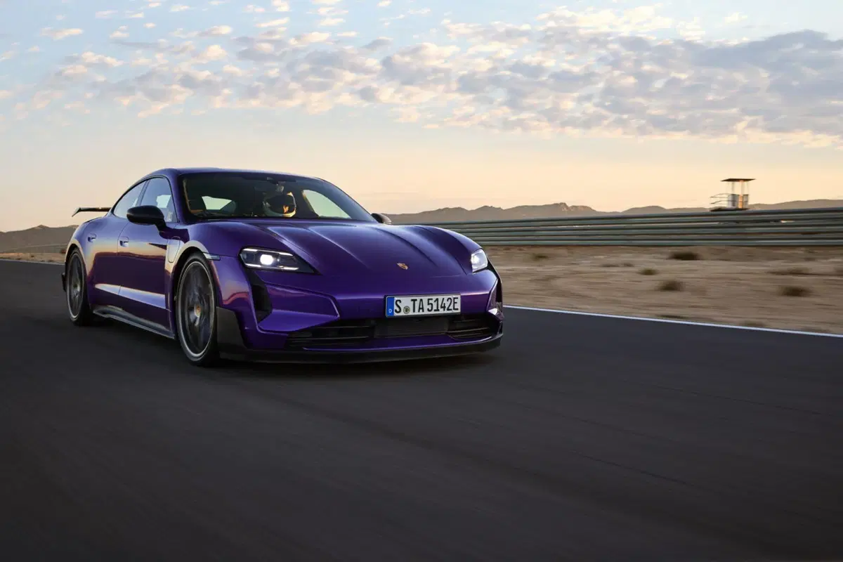 Porsche Taycan Turbo S: è la più potente di sempre, 0-100 in 2,2 secondi (8)