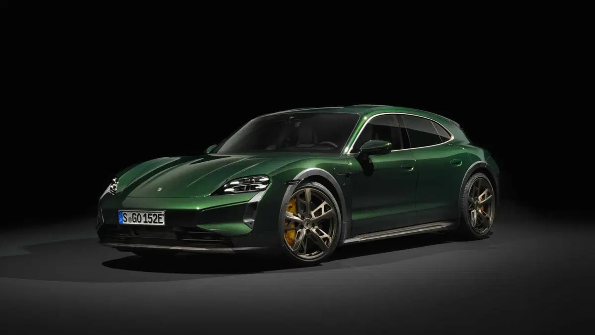Porsche Taycan Cross Turismo