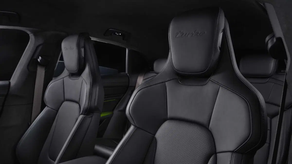 Porsche Taycan Cross Turismo (2021-->>) (6)