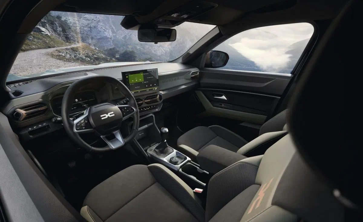 Dacia Duster 2024: aprono gli ordini da 19.700 euro (18)