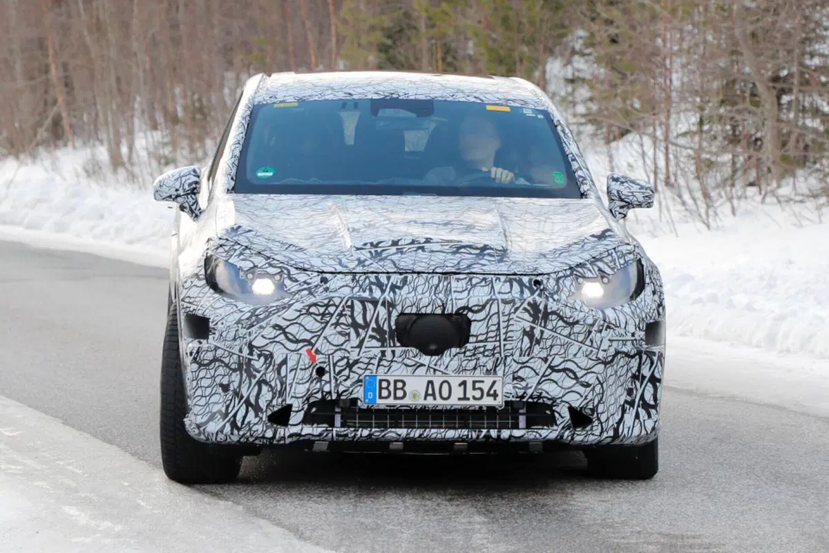 Mercedes AMG GLC, nel 2026 ci sarà l’elettrica AMG EQC [Foto Spia] (9)