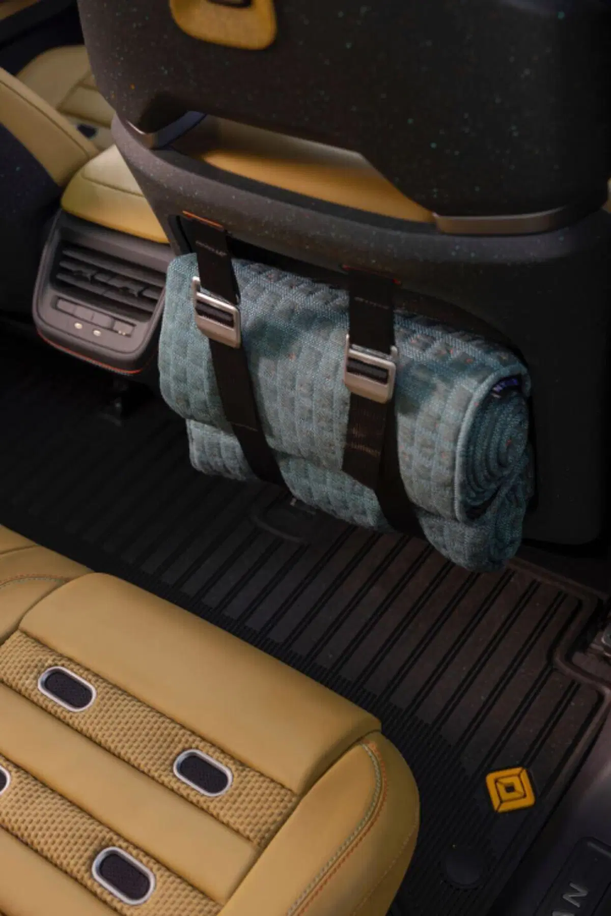 Rivian R3X: design oltre ogni aspettativa (5)