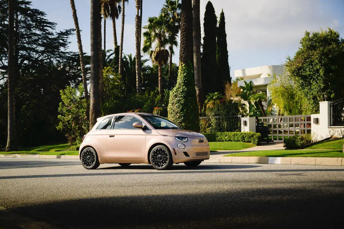 Fiat 500e: due versioni speciali. Una ha Andrea Bocelli 'dentro' (9)