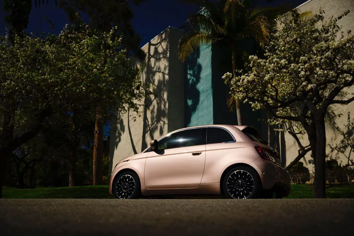 Fiat 500e: due versioni speciali. Una ha Andrea Bocelli 'dentro' (4)