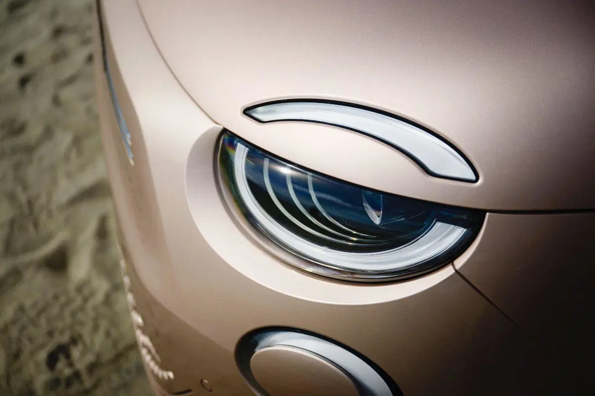 Fiat 500e: due versioni speciali. Una ha Andrea Bocelli 'dentro' (6)