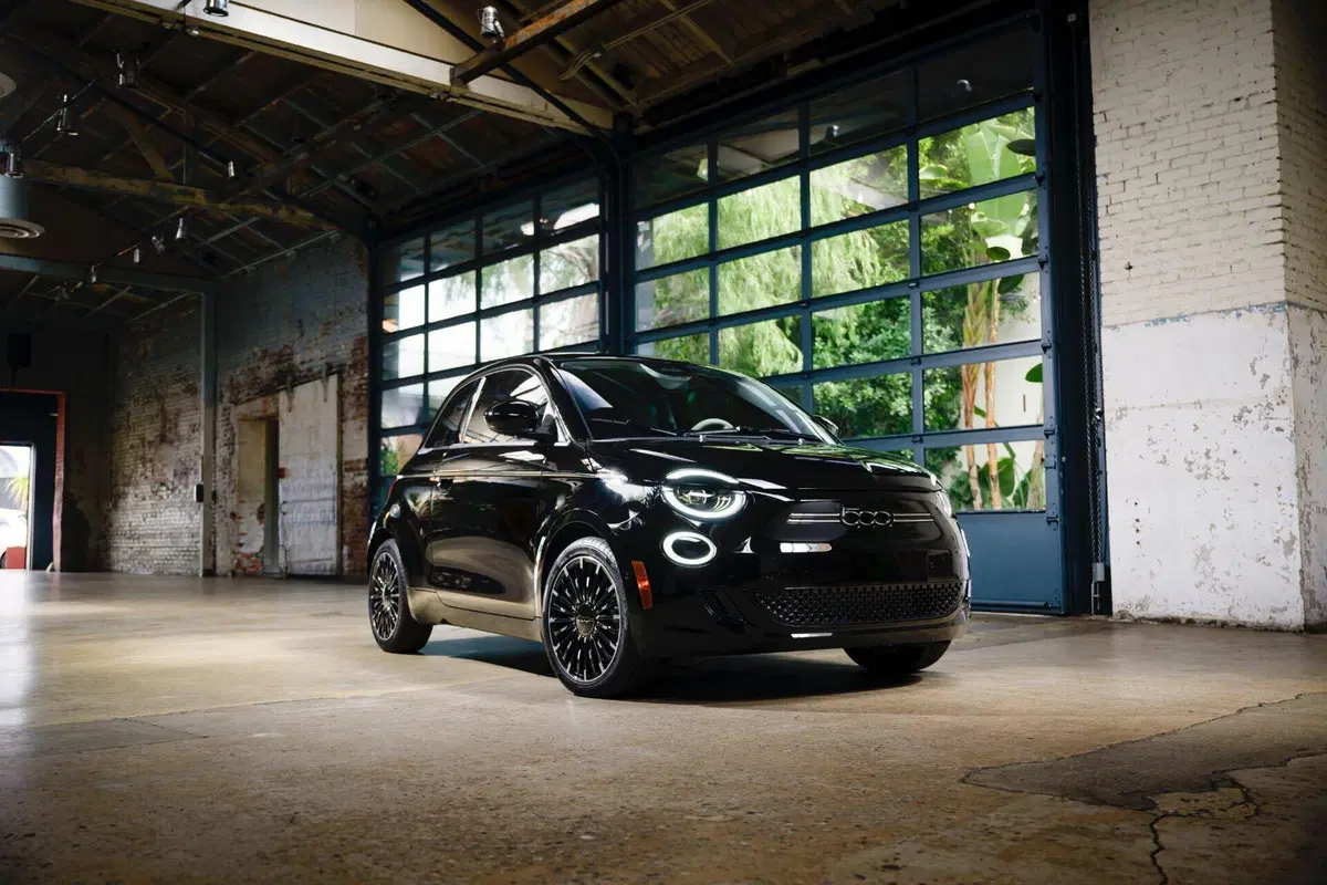 Fiat 500e: due versioni speciali. Una ha Andrea Bocelli 'dentro' (17)