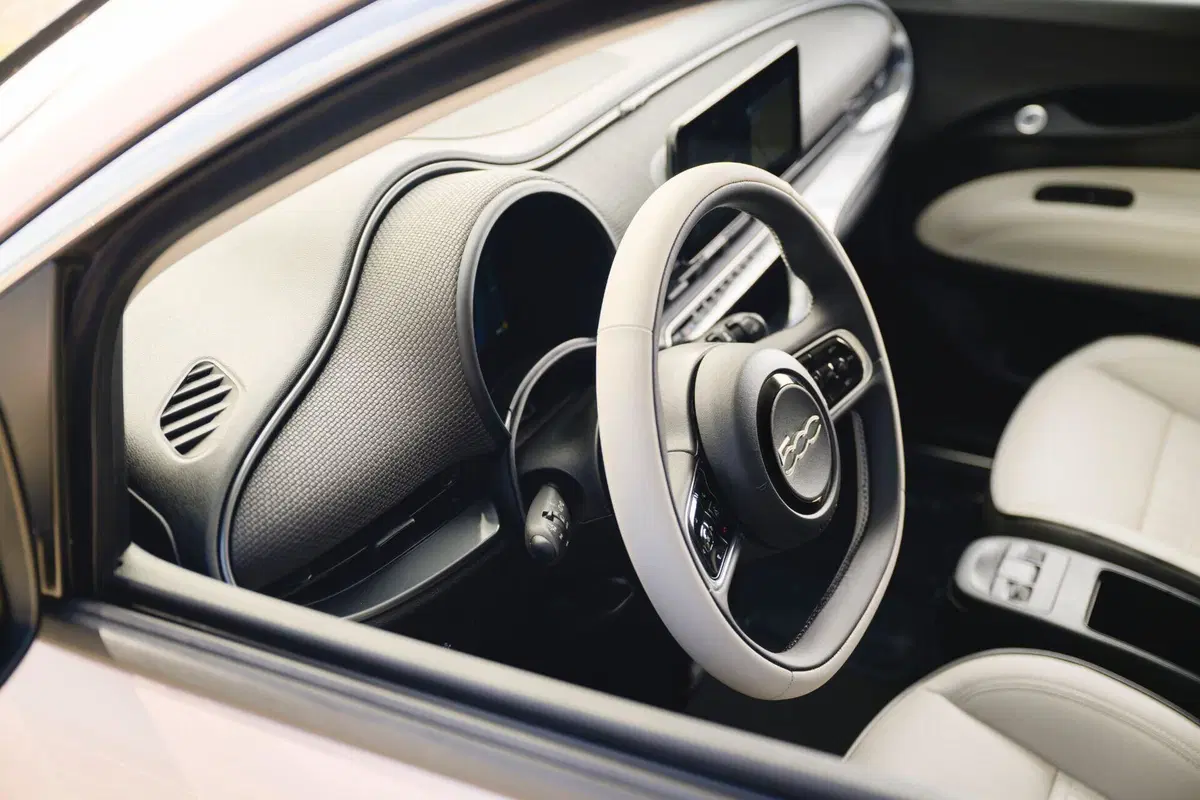 Fiat 500e: due versioni speciali. Una ha Andrea Bocelli 'dentro' (14)