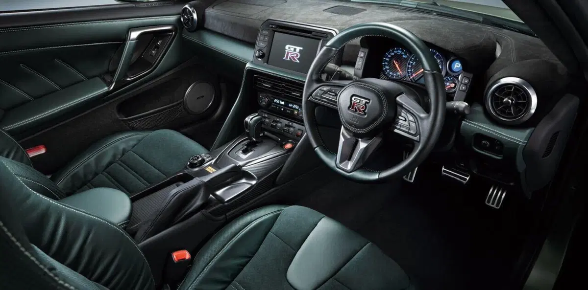 Nissan GT-R 2025: finisce un'era per la mitica sportiva 'pesante' (4)