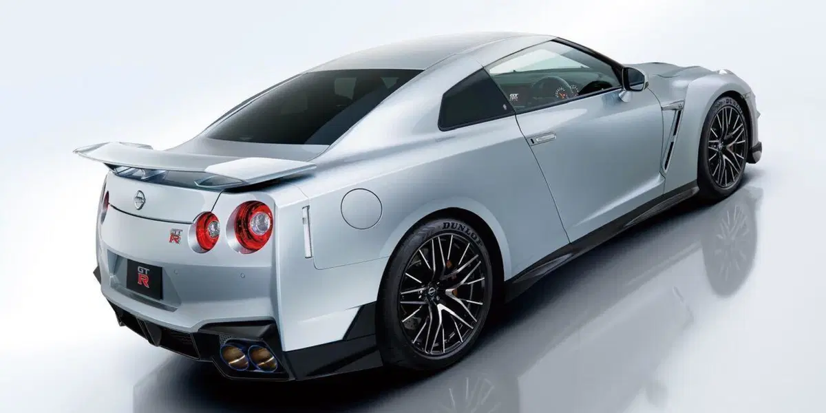 Nissan GT-R 2025: finisce un'era per la mitica sportiva 'pesante' (6)
