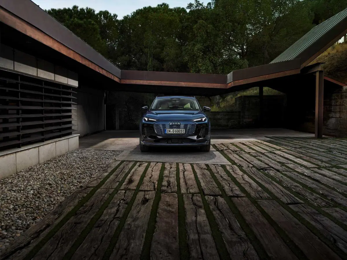 Audi Q6 e-tron: arriva la piattaforma PPE con 100 kW di batteria (4)