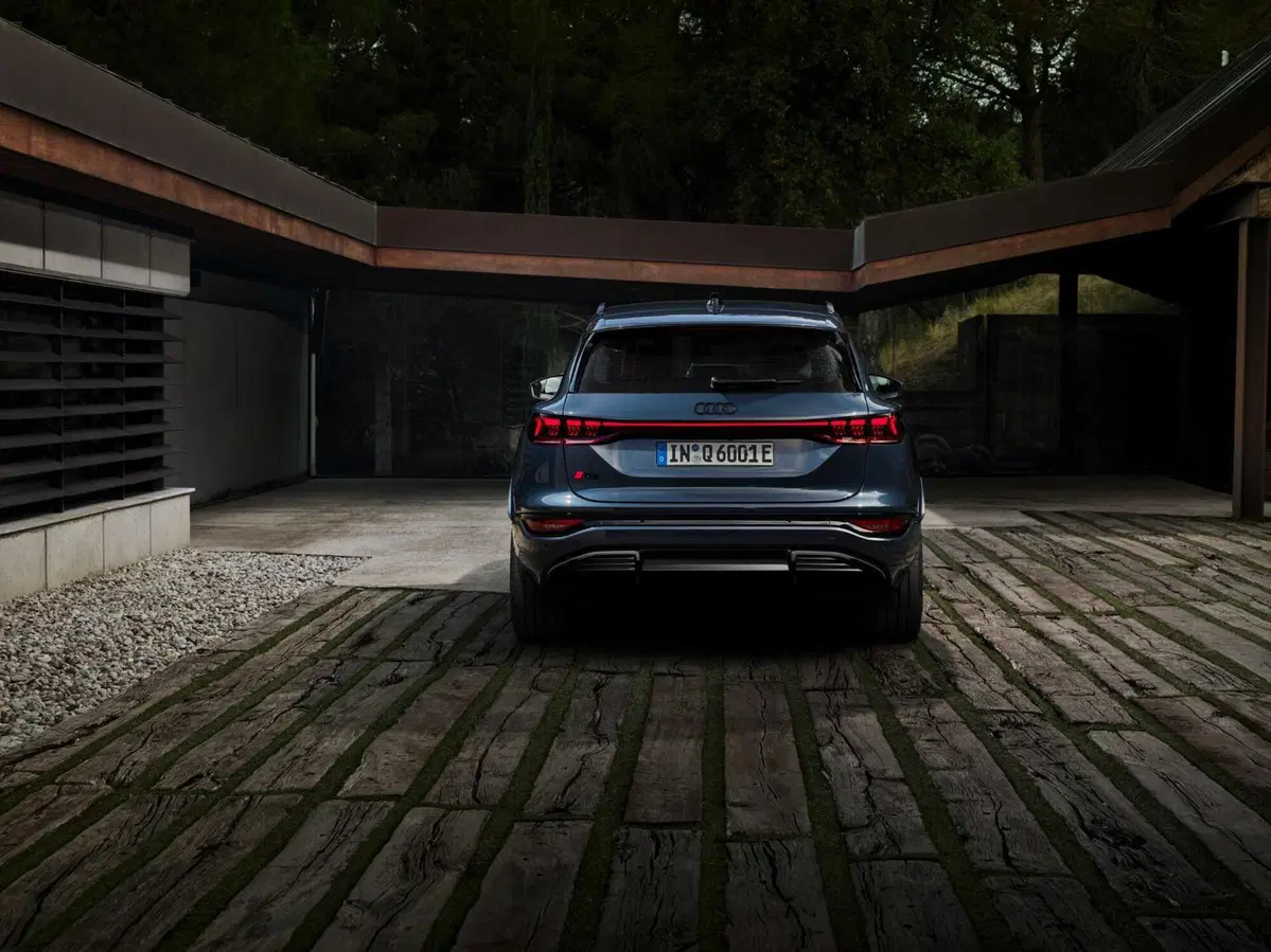 Audi Q6 e-tron: arriva la piattaforma PPE con 100 kW di batteria (7)