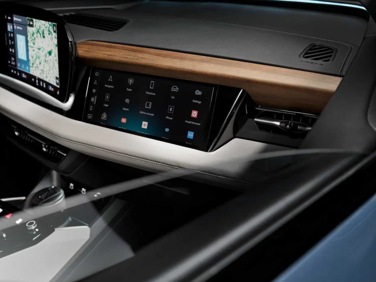 Audi Q6 e-tron: arriva la piattaforma PPE con 100 kW di batteria (10)
