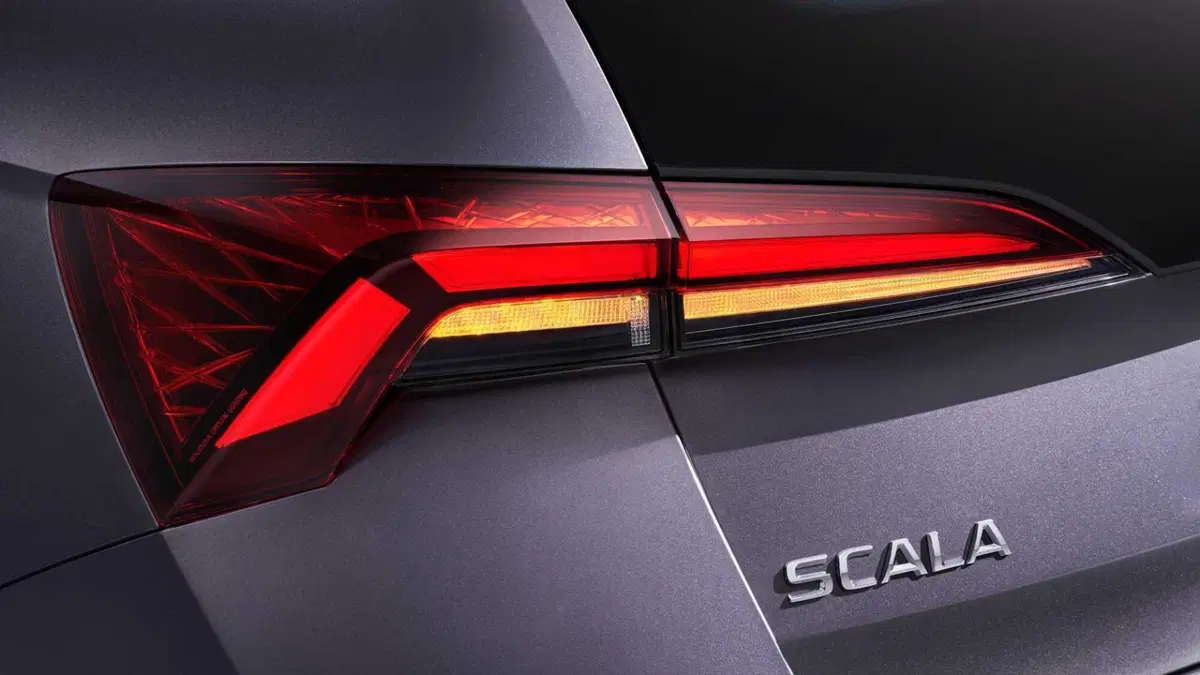 Skoda Scala 1.5 TSI ACT DSG Sport (14)