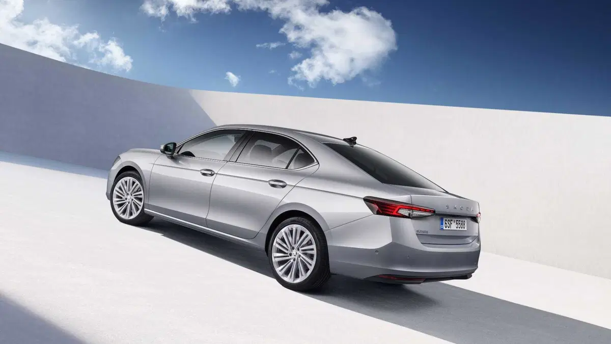 Skoda Superb 2.0 TDI EVO 150 CV SCR DSG SportLine (4)