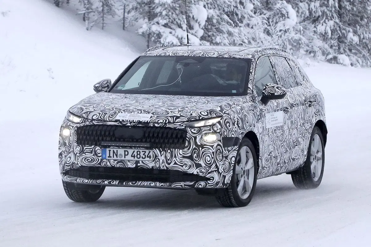 Guai in vista per Audi: il prototipo della nuova Q3 si è schiantato (8)
