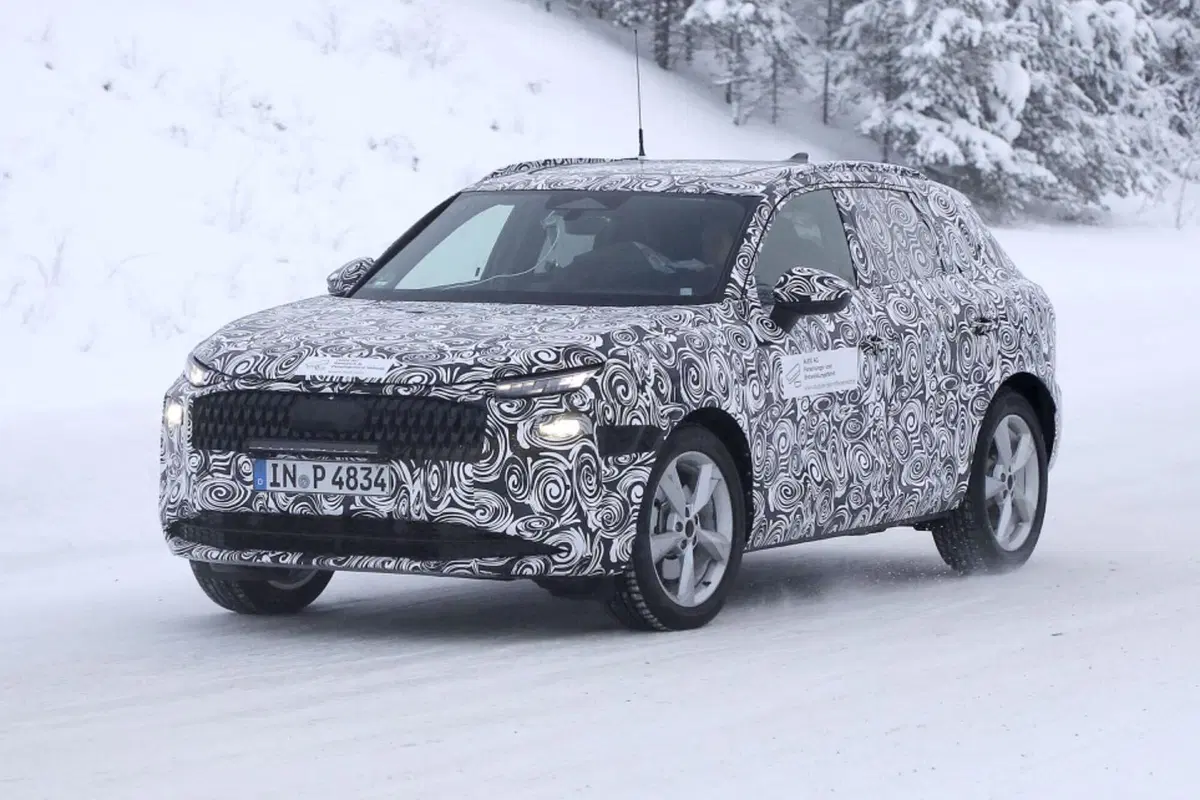 Guai in vista per Audi: il prototipo della nuova Q3 si è schiantato (14)