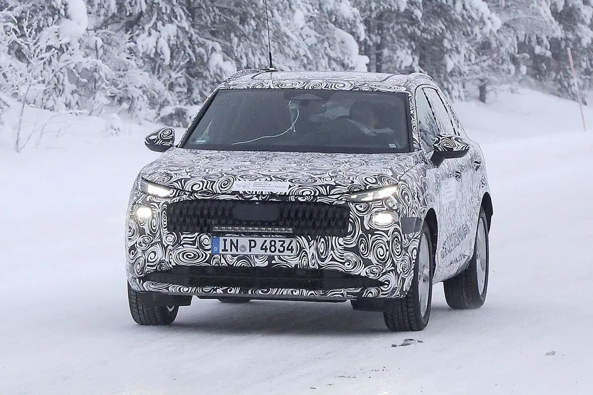 Guai in vista per Audi: il prototipo della nuova Q3 si è schiantato (15)