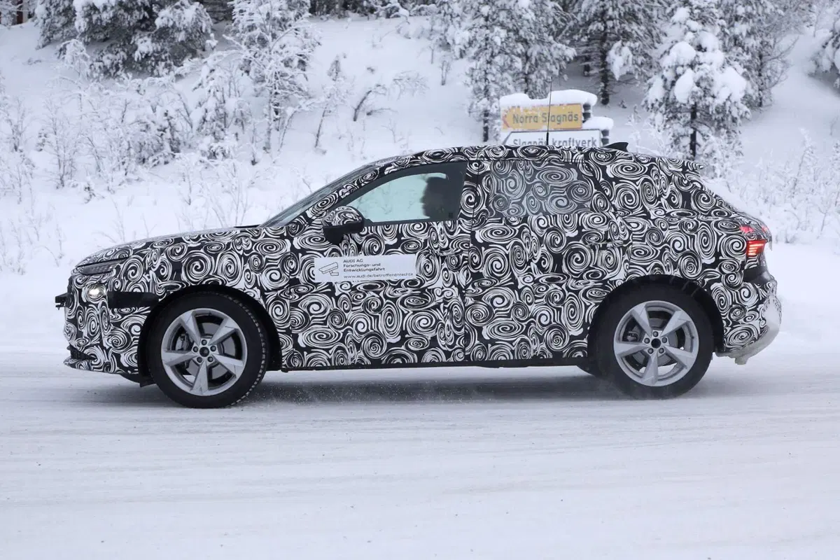 Guai in vista per Audi: il prototipo della nuova Q3 si è schiantato (16)