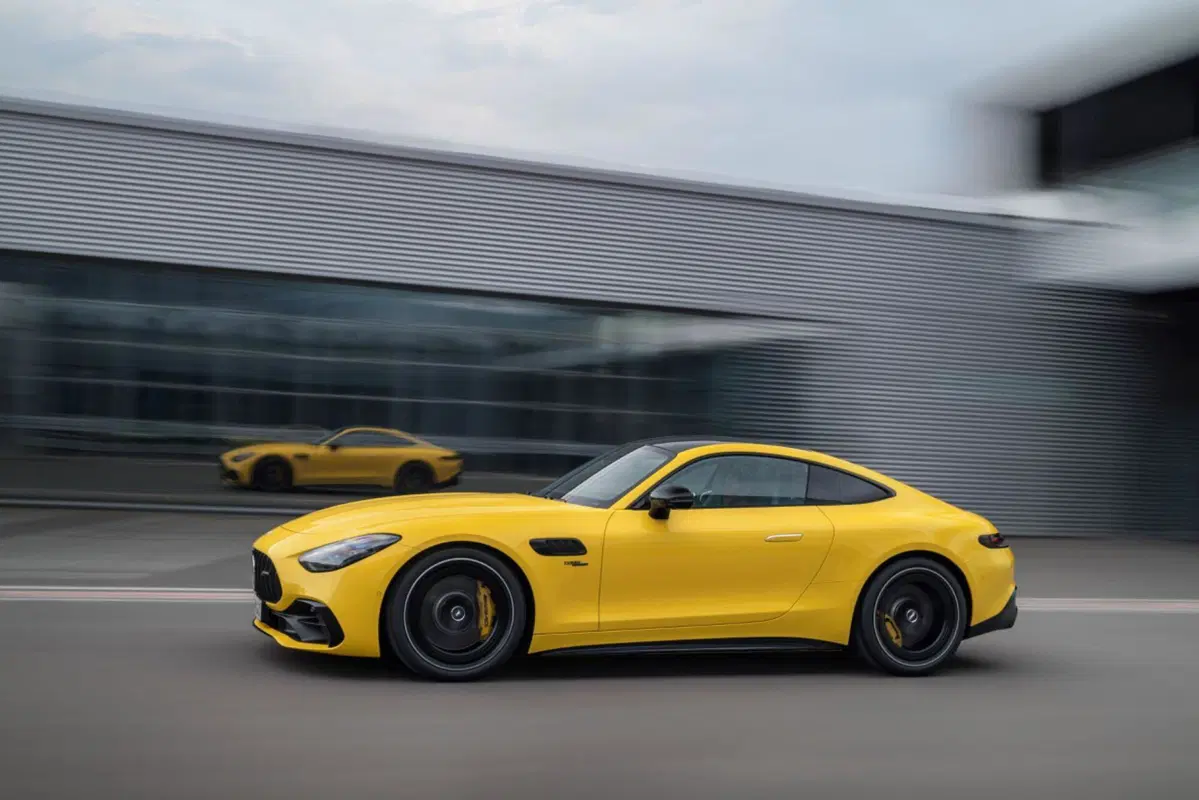 Mercedes-AMG GT 43 Coupé, con il quattro cilindri eroga 422 Cv (6)