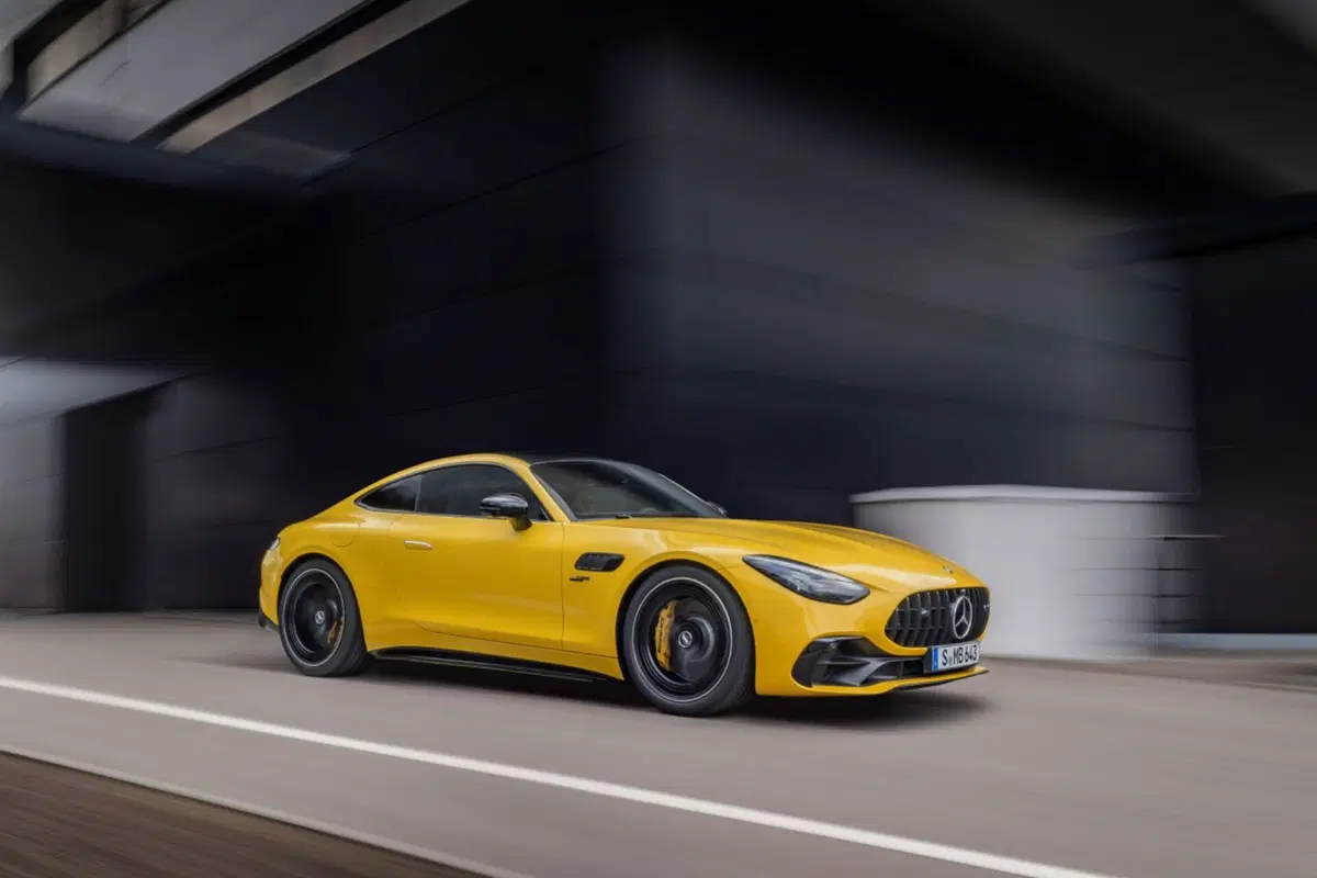 Mercedes-AMG GT 43 Coupé, con il quattro cilindri eroga 422 Cv (11)