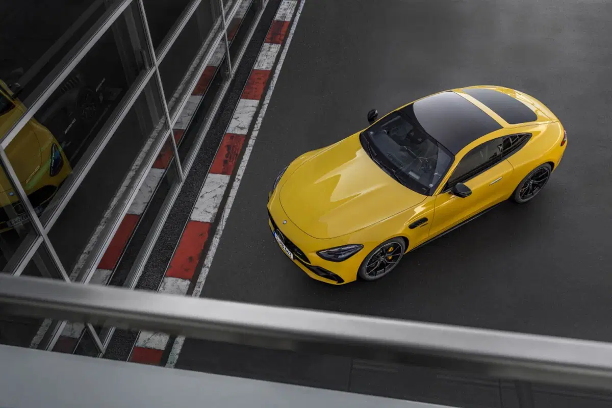 Mercedes-AMG GT 43 Coupé, con il quattro cilindri eroga 422 Cv (18)