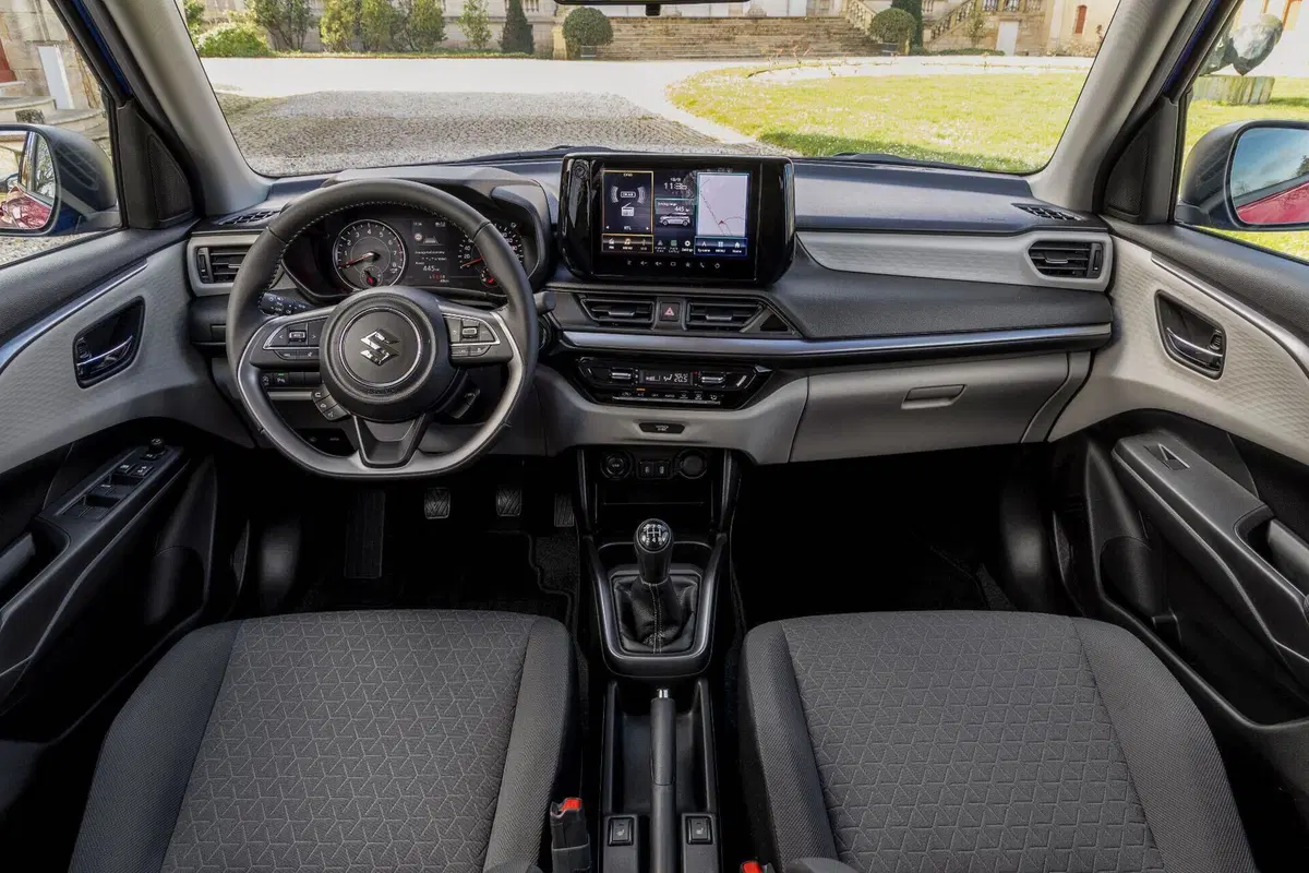 Suzuki Swift 2024: leggera, efficiente e (più) tecnologica. Da 22.500 euro [Video] (7)