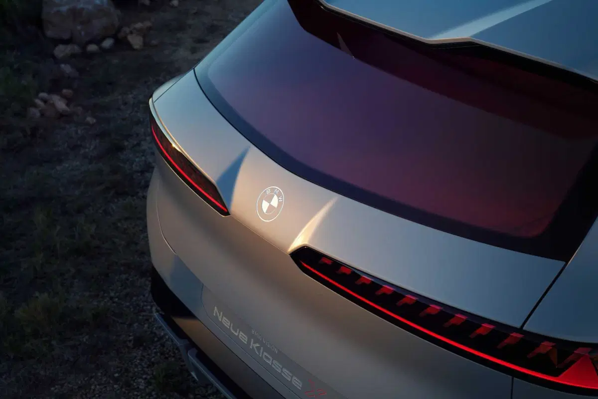 BMW Neue Klasse X: è una Sport Activity che arriva nel 2025 (3)