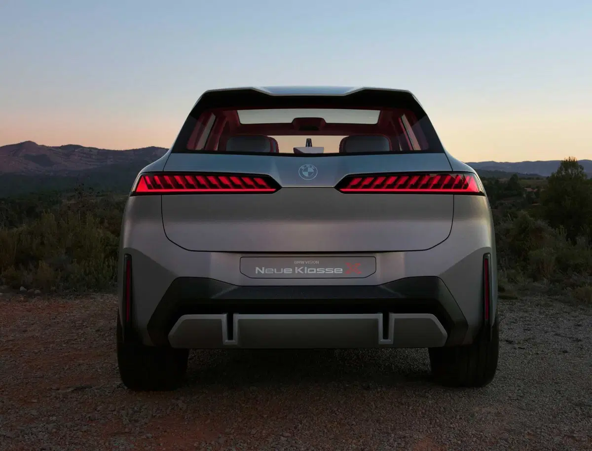 BMW Neue Klasse X: è una Sport Activity che arriva nel 2025 (13)