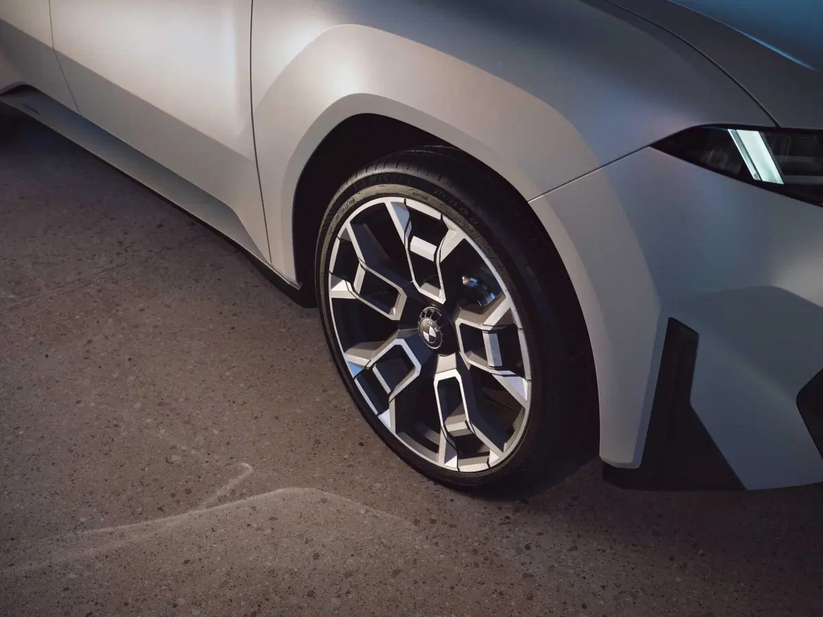 BMW Neue Klasse X: è una Sport Activity che arriva nel 2025 (18)