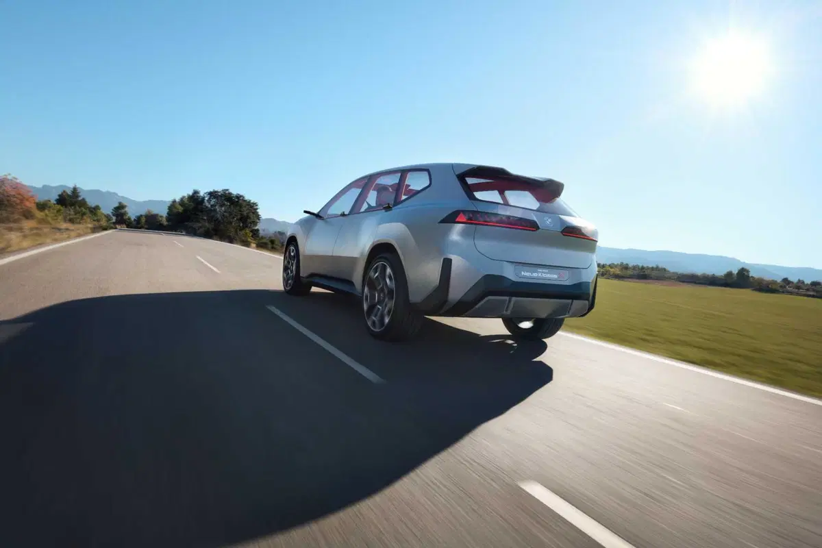 BMW Neue Klasse X: è una Sport Activity che arriva nel 2025 (21)