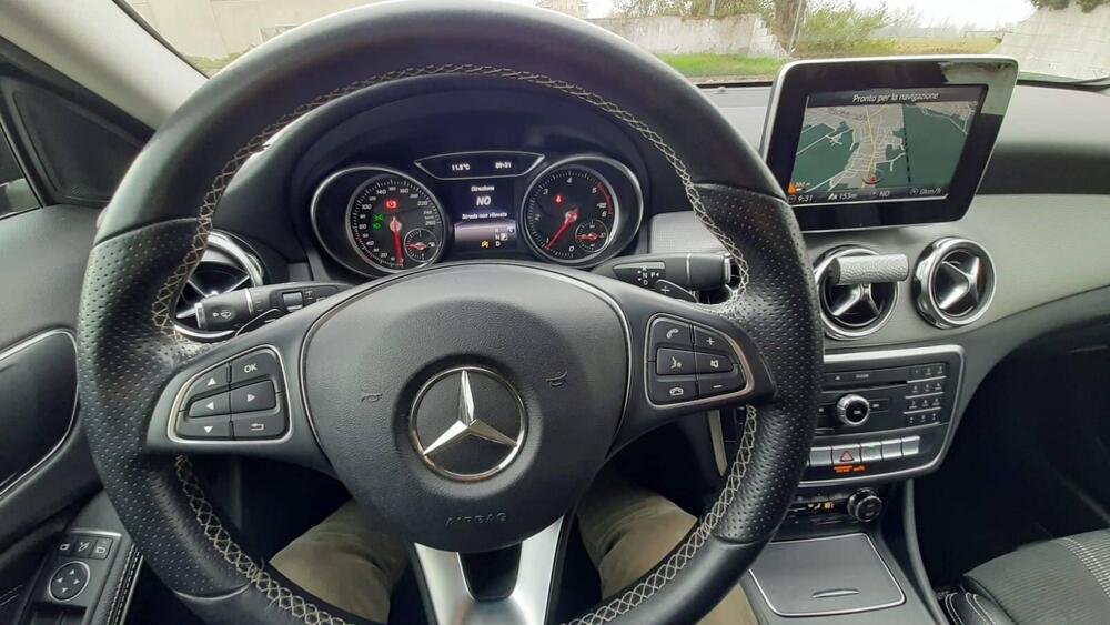 Mercedes-Benz GLA SUV 180 CDI Automatic Sport del 2018 usata a Novara