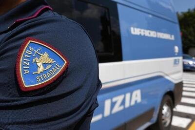 A 218 km/h col Suv, ma non solo: i controlli di Polizia in Sardegna sono tosti