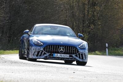 Mercedes AMG GT 63 Performance, sotto al cofano ci sar&agrave; solo il V8 [Foto Spia]