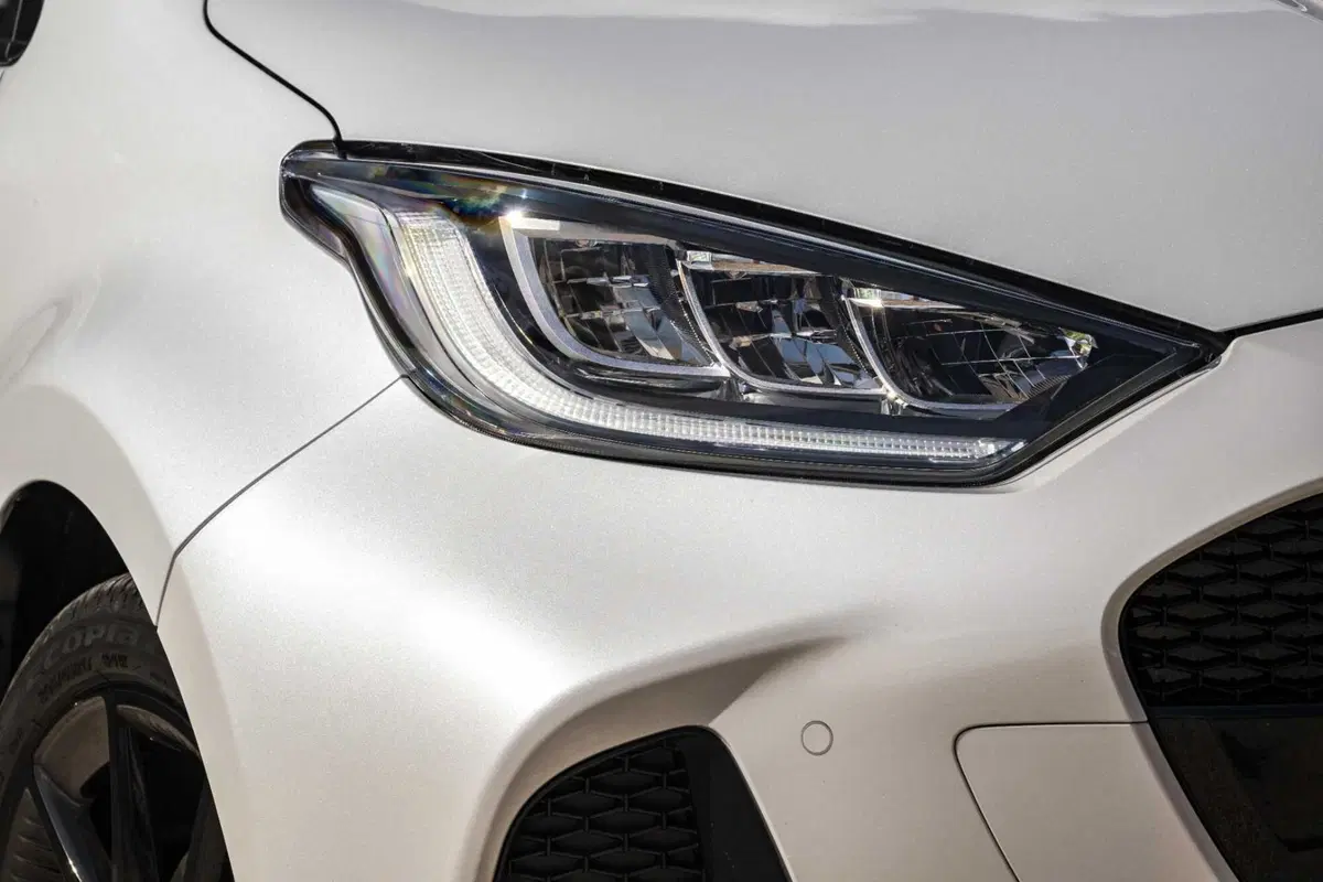Mazda 2 Hybrid: la più piccola delle full hybrid si rinnova [VIDEO] (9)