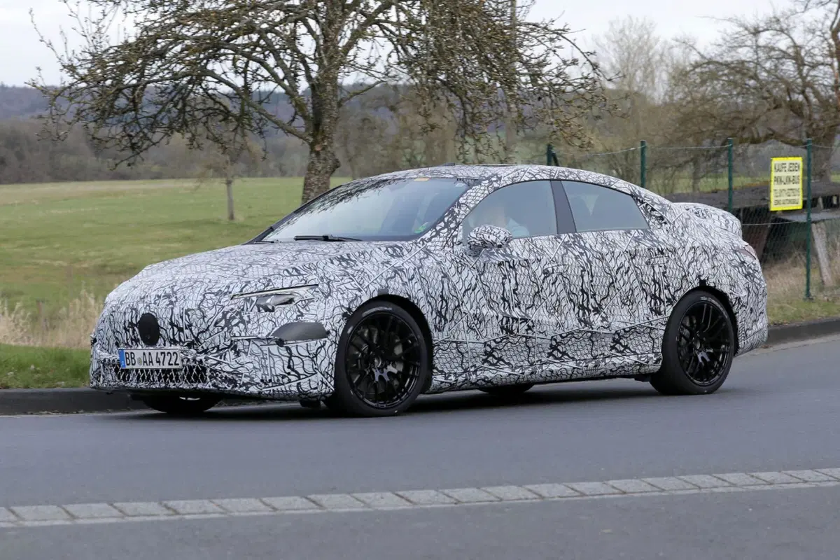 Mercedes AMG CLA, la nuova elettrica ad alte prestazioni [Foto Spia] (5)