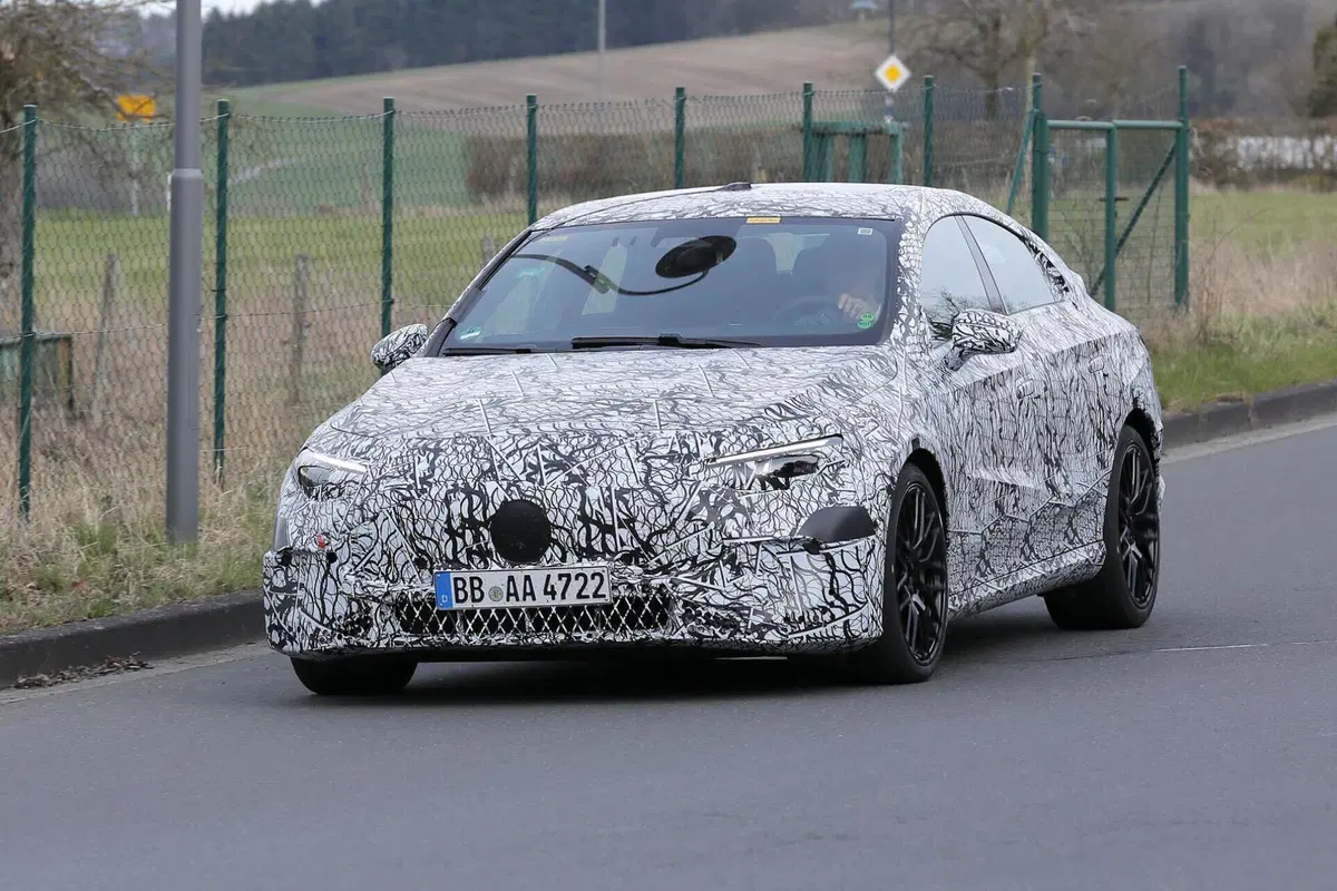 Mercedes AMG CLA, la nuova elettrica ad alte prestazioni [Foto Spia] (8)