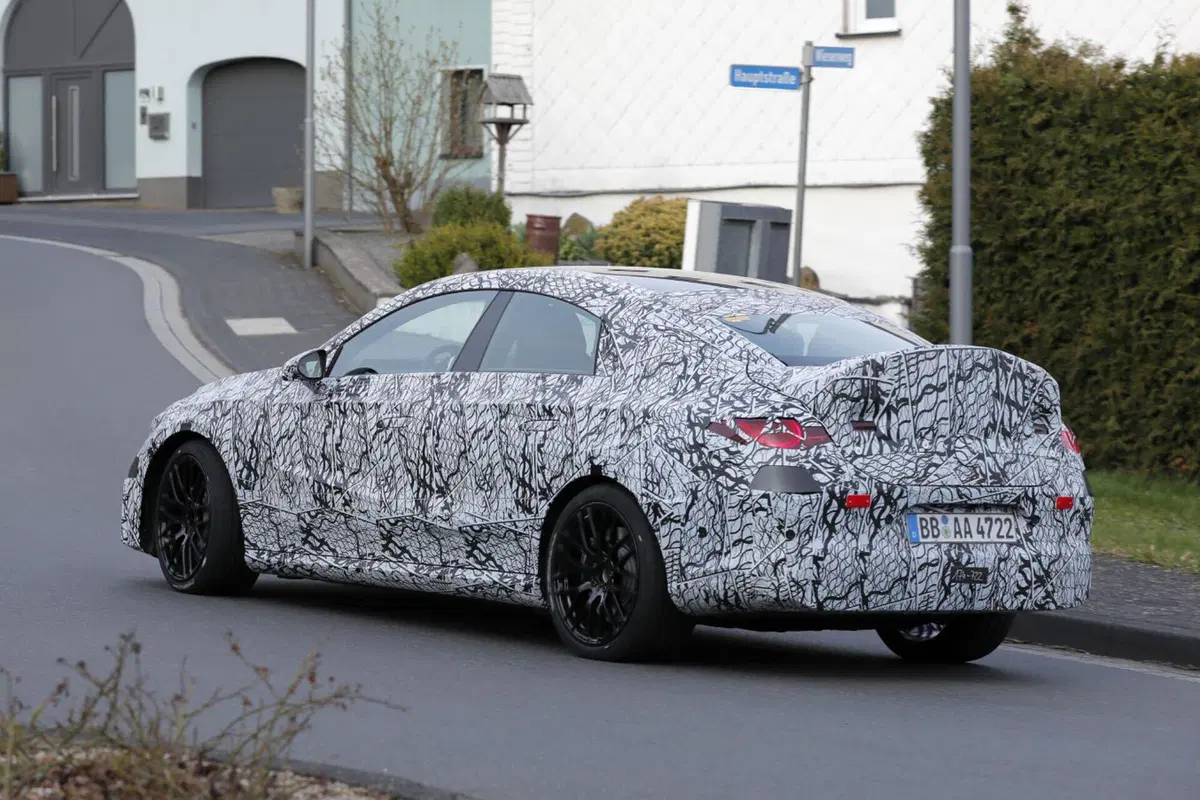 Mercedes AMG CLA, la nuova elettrica ad alte prestazioni [Foto Spia] (9)